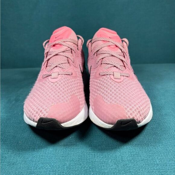Size 9.5 - Women’s Nike Renew Run 2 pink shoes - Picture 4 of 9